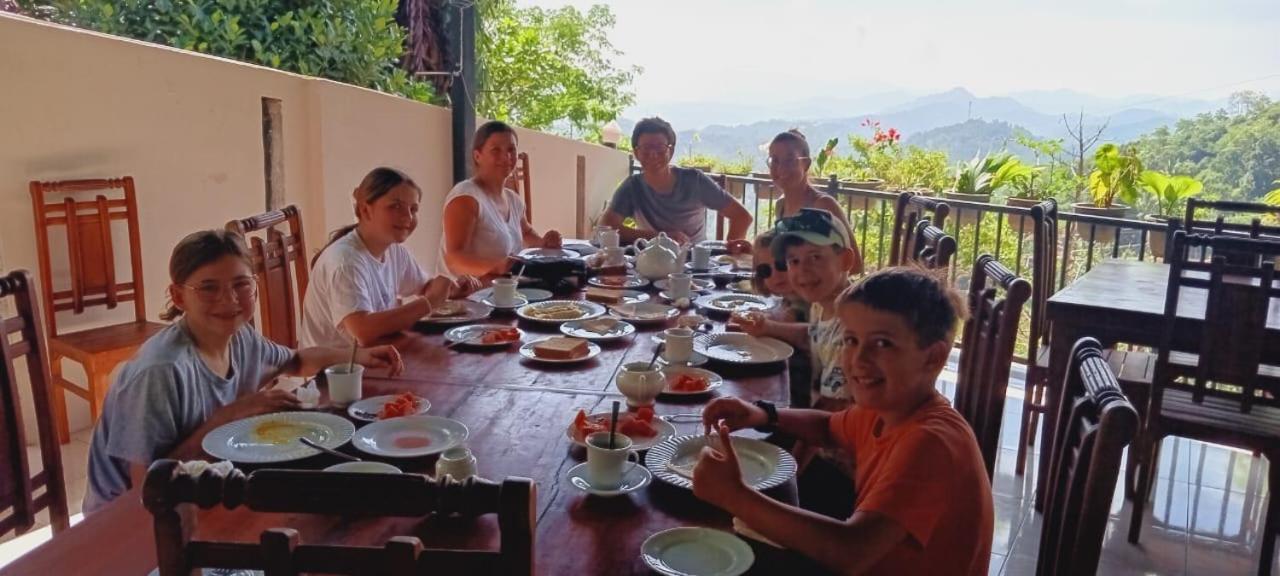 Kandy Ivy Mountain View Resort 외부 사진